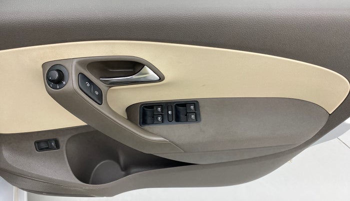 2011 Volkswagen Vento HIGHLINE DIESEL, Diesel, Manual, 99,009 km, Driver Side Door Panels Control