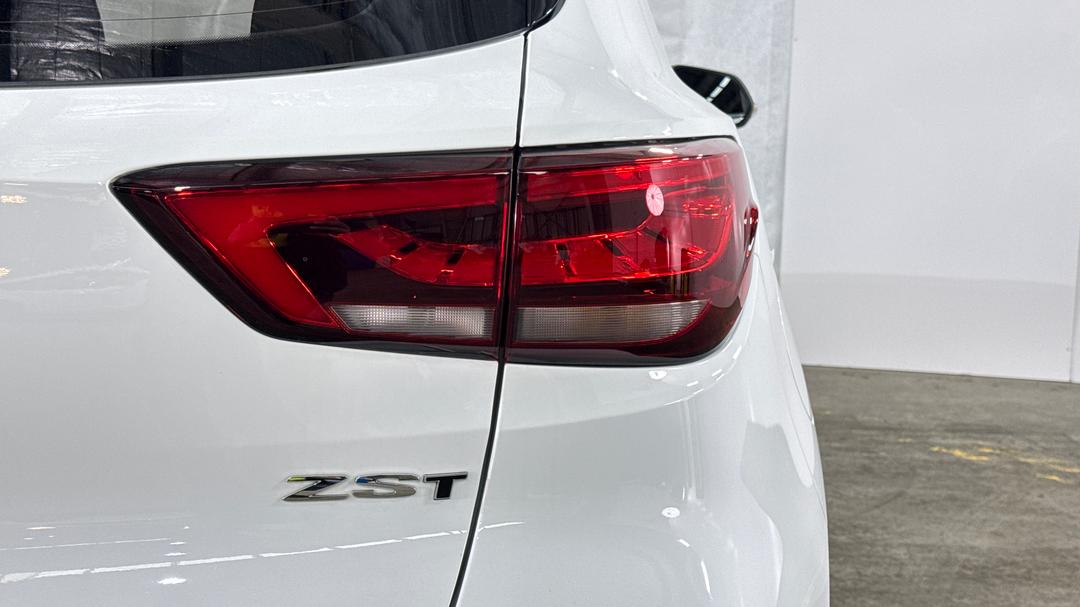 2023 MG Zst Core, Automatic, 4763 km, Badge (Boot Right Side)