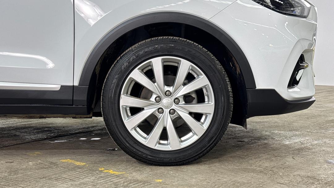 2023 MG Zst Core, Automatic, 4763 km, Right Front Wheel