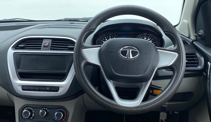 2017 Tata Tiago XM 1.2 REVOTRON, Petrol, Manual, 31,445 km, Steering Wheel Close Up