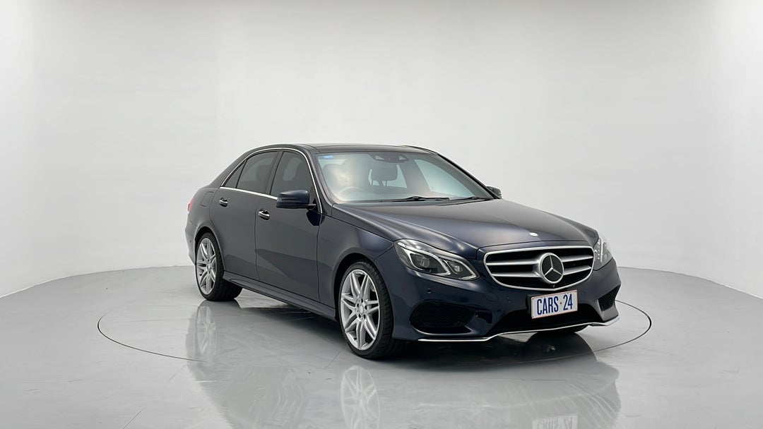 Right Front Diagonal (45- Degree) View