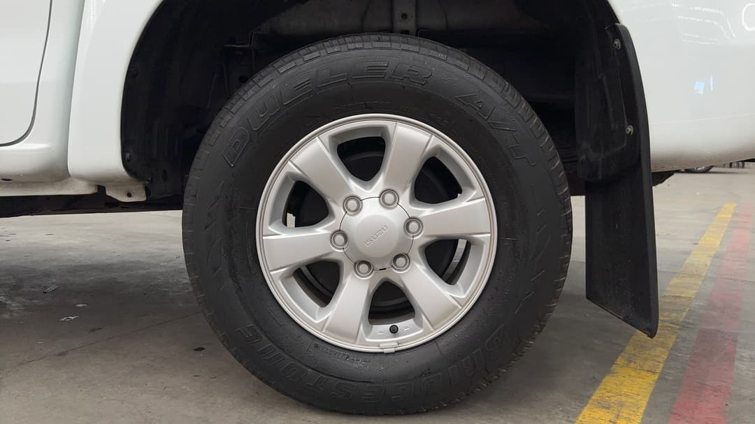 2019 Isuzu D-MAX Ls-m (4x4), Automatic, 113533 km, Left Rear Wheel