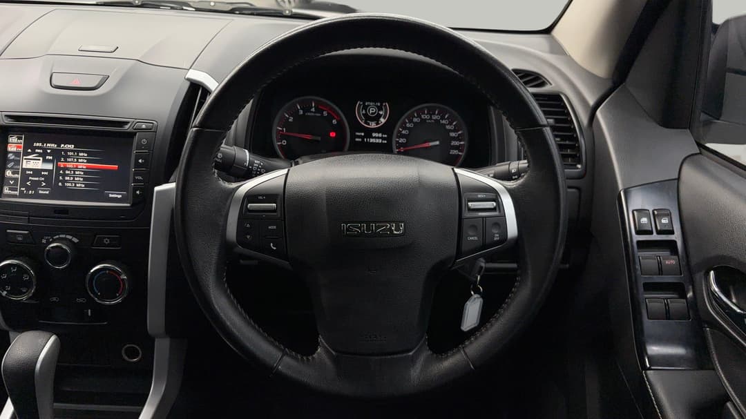 2019 Isuzu D-MAX Ls-m (4x4), Automatic, 113533 km, Steering Wheel Close-up