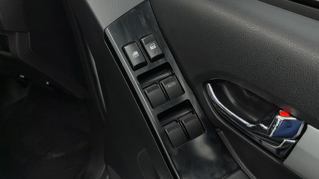 2019 Isuzu D-MAX Ls-m (4x4), Automatic, 113533 km, Drivers Side Door Panel Controls