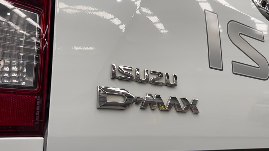 2019 Isuzu D-MAX Ls-m (4x4), Automatic, 113533 km, Badge (Boot Left Side)