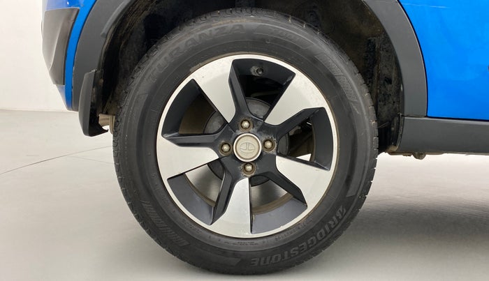 2019 Tata NEXON XZA + 1.2 PETROL A/T, Petrol, Automatic, 18,192 km, Right Rear Wheel
