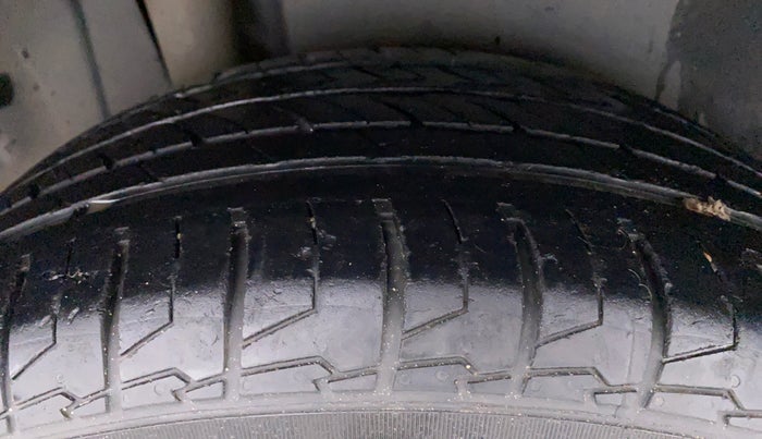 2020 Maruti S Cross ALPHA 1.5 SMART HYBRID, Petrol, Manual, 26,852 km, Right Rear Tyre Tread