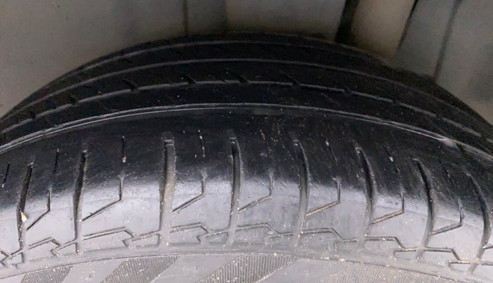 2020 Maruti S Cross ALPHA 1.5 SMART HYBRID, Petrol, Manual, 26,852 km, Left Rear Tyre Tread