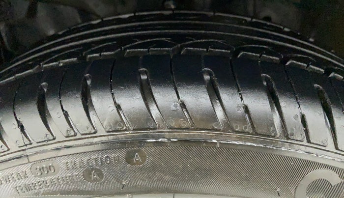 2015 Honda City S MT DIESEL, Diesel, Manual, 81,260 km, Left Front Tyre Tread