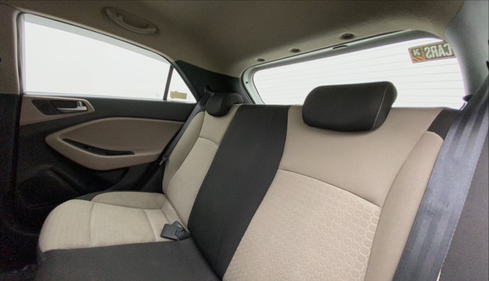 2016 Hyundai Elite i20 ASTA 1.2, Petrol, Manual, 52,955 km, Right Side Rear Door Cabin