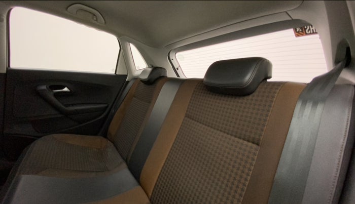 2017 Volkswagen Polo HIGHLINE1.2L, Petrol, Manual, 1,44,419 km, Right Side Rear Door Cabin