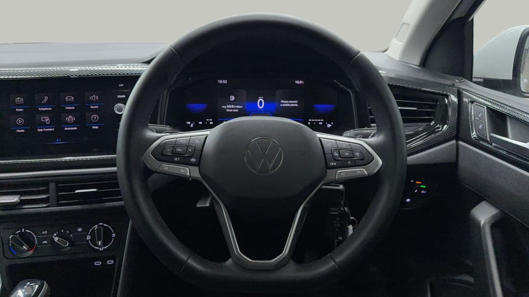 2023 Volkswagen Polo Life, Manual, 21353 km, Steering Wheel Close-up