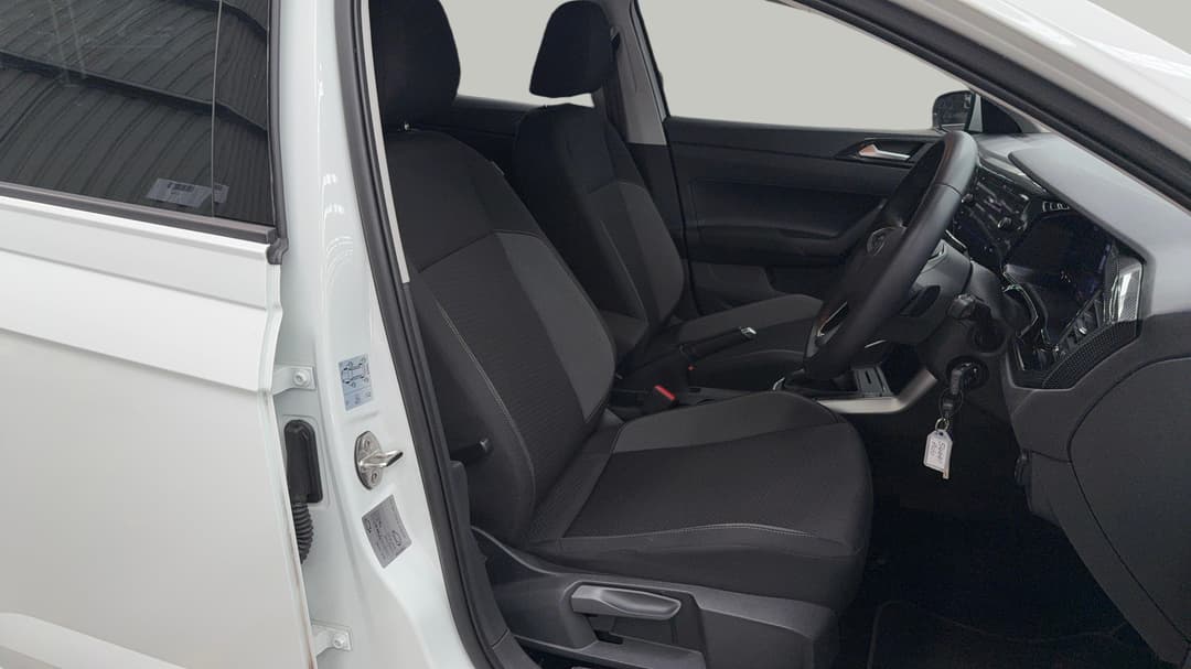 2023 Volkswagen Polo Life, Manual, 21353 km, Right Side Front Door Cabin View