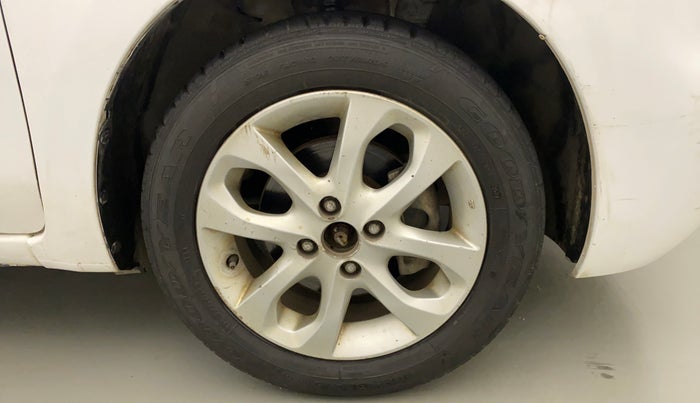 2014 Nissan Micra XV CVT, Petrol, Automatic, 71,937 km, Right Front Wheel
