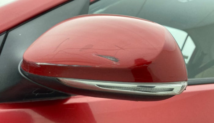 2019 Hyundai NEW SANTRO 1.1 SPORTS AMT, Petrol, Automatic, 90,122 km, Left rear-view mirror - Cover has minor damage