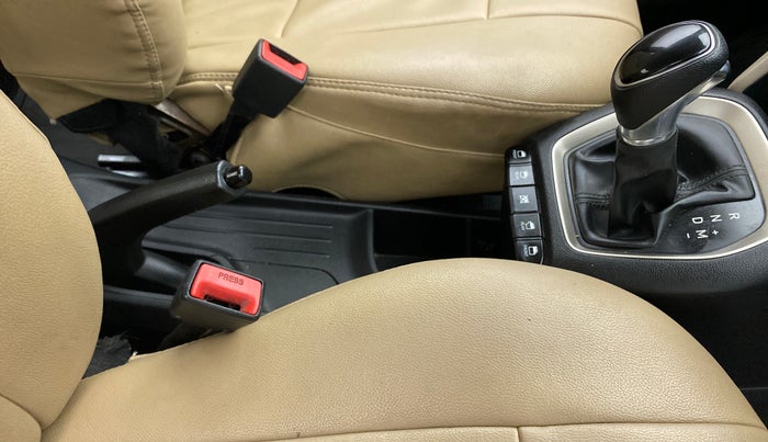 2019 Hyundai NEW SANTRO 1.1 SPORTS AMT, Petrol, Automatic, 90,122 km, Gear Lever