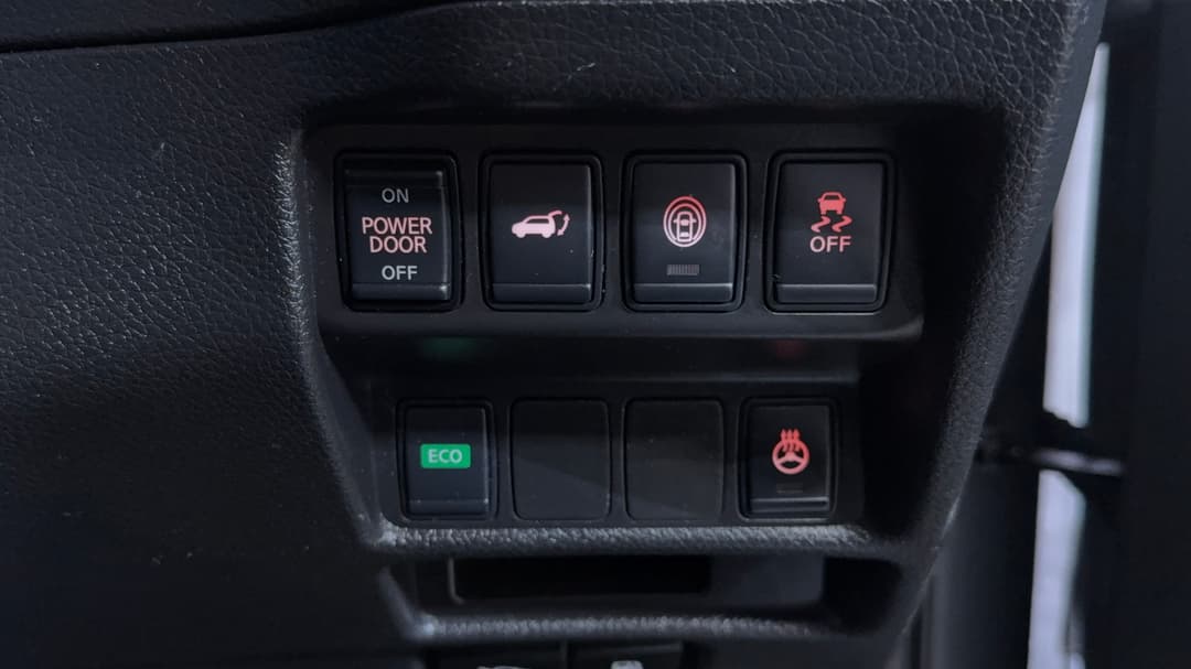 2017 Nissan X-trail Ti (4x4), Automatic, 97334 km, Utility Switches/Buttons