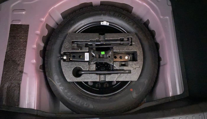 2022 Volkswagen TAIGUN HIGHLINE 1.0 TSI AT, Petrol, Automatic, 14,742 km, Spare Tyre