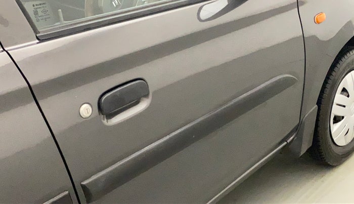 2018 Maruti Alto 800 VXI, Petrol, Manual, 67,837 km, Driver-side door - Paint has faded