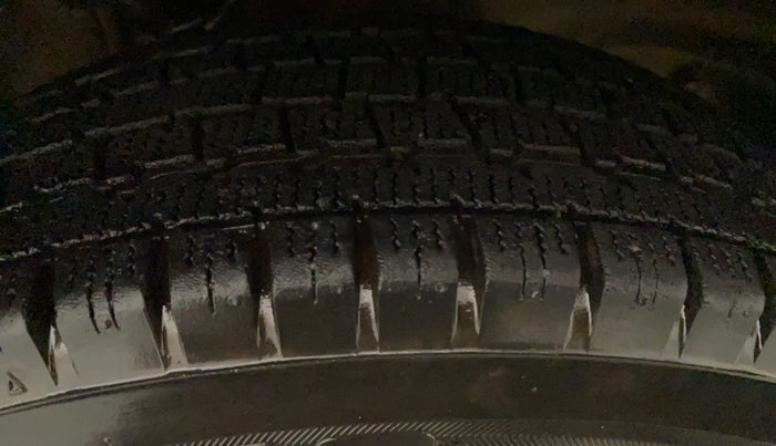 2018 Maruti Alto 800 VXI, Petrol, Manual, 67,837 km, Left Front Tyre Tread