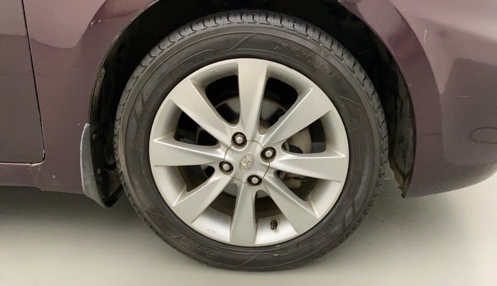 2012 Hyundai Verna FLUIDIC 1.6 VTVT SX, CNG, Manual, 64,399 km, Right Front Wheel