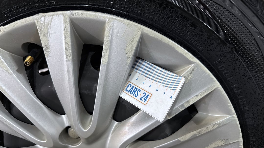 2020 Suzuki Baleno Gl, Automatic, 123097 km, Wheels Rim Front LHS Scratch