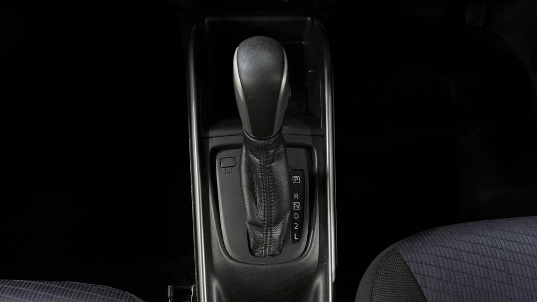 2020 Suzuki Baleno Gl, Automatic, 123097 km, Gear Lever 