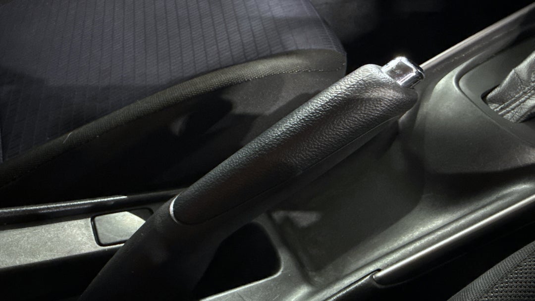 2020 Suzuki Baleno Gl, Automatic, 123097 km, Handbrake