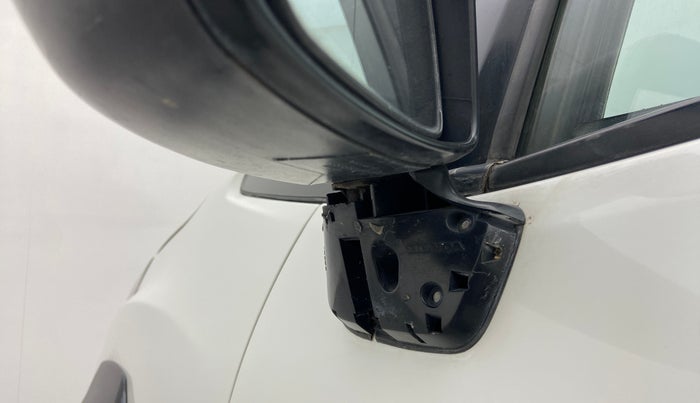 2018 Honda WR-V 1.2 i-VTEC S MT, Petrol, Manual, 59,643 km, Left rear-view mirror - Cover has minor damage