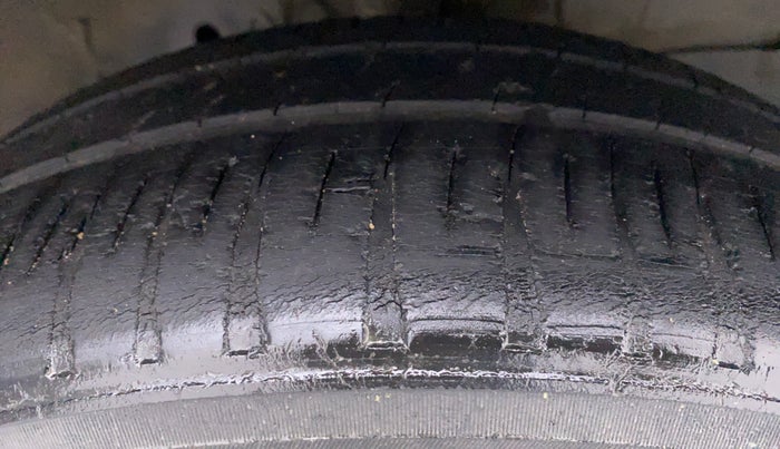 2017 Honda City V MT PETROL, Petrol, Manual, 74,838 km, Right Front Tyre Tread