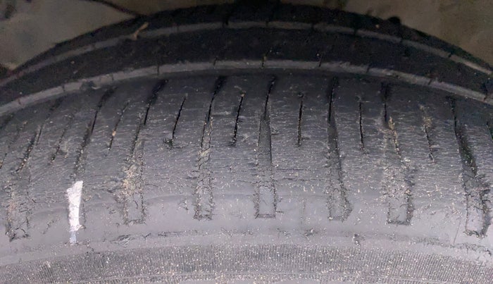 2017 Honda City V MT PETROL, Petrol, Manual, 74,838 km, Left Front Tyre Tread