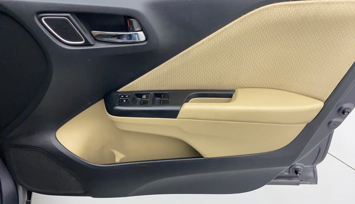 2017 Honda City V MT PETROL, Petrol, Manual, 74,838 km, Driver Side Door Panels Control