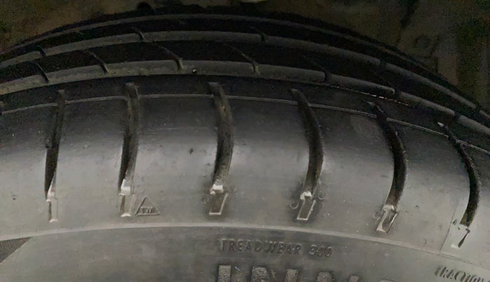 2013 Maruti Ertiga VXI, Petrol, Manual, 57,702 km, Left Rear Tyre Tread