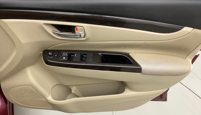 2016 Maruti Ciaz ZXI+, Petrol, Manual, 31,761 km, Driver Side Door Panels Control