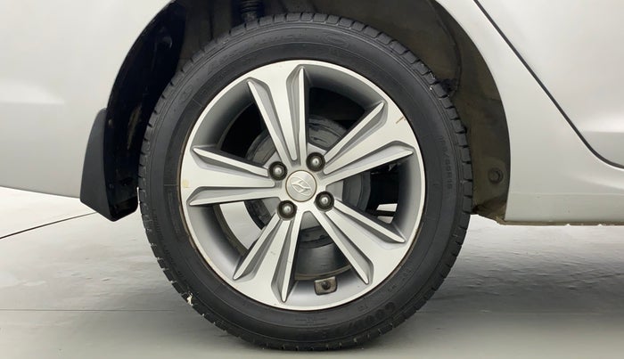 2017 Hyundai Verna 1.6 VTVT SX (O) AT, Petrol, Automatic, 95,153 km, Right Rear Wheel