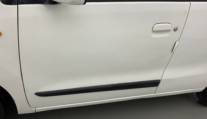 2016 Maruti Wagon R 1.0 VXI, Petrol, Manual, 73,587 km, Front passenger door - Paint has faded