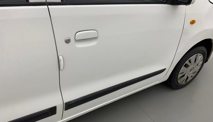 2016 Maruti Wagon R 1.0 VXI, Petrol, Manual, 73,587 km, Driver-side door - Slightly dented