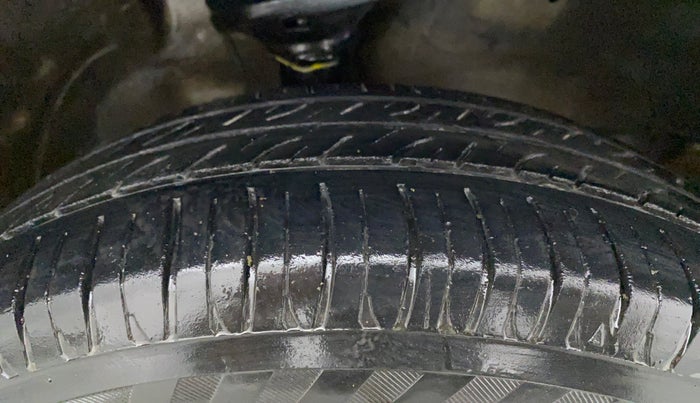 2016 Maruti Wagon R 1.0 VXI, Petrol, Manual, 73,587 km, Right Front Tyre Tread