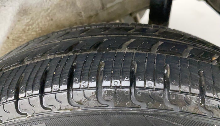 2016 Maruti Wagon R 1.0 VXI, Petrol, Manual, 73,587 km, Left Rear Tyre Tread