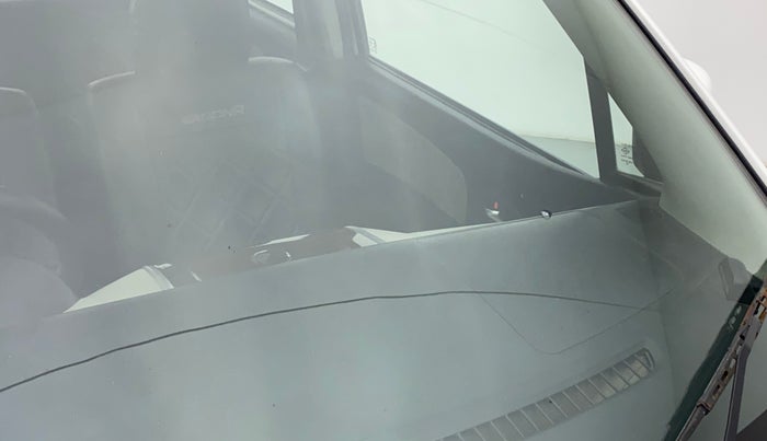 2016 Maruti Wagon R 1.0 VXI, Petrol, Manual, 73,587 km, Front windshield - Minor spot on windshield