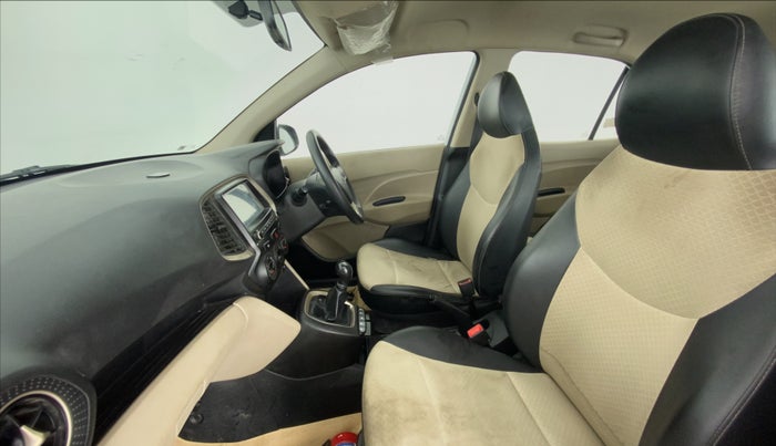 2019 Hyundai NEW SANTRO SPORTZ CNG, CNG, Manual, 80,968 km, Right Side Front Door Cabin