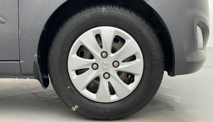 2011 Hyundai i10 SPORTZ 1.2 KAPPA2, Petrol, Manual, 33,632 km, Right Front Wheel