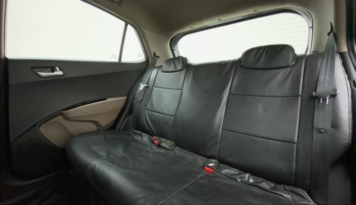 2016 Hyundai Grand i10 SPORTZ 1.2 KAPPA VTVT, Petrol, Manual, 73,848 km, Right Side Rear Door Cabin
