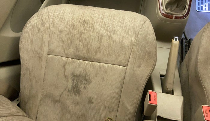 2015 Maruti Ertiga ZXI, Petrol, Manual, 76,092 km, Front left seat (passenger seat) - Cover slightly stained