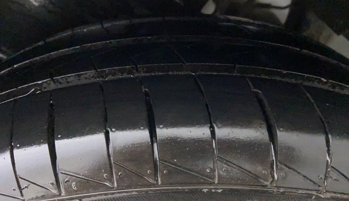 2015 Maruti Ertiga ZXI, Petrol, Manual, 76,092 km, Left Rear Tyre Tread