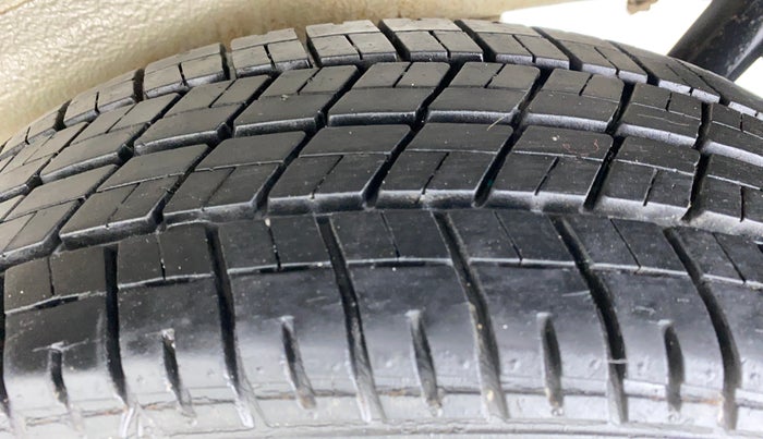 2015 Maruti Wagon R 1.0 VXI, Petrol, Manual, 12,047 km, Left Rear Tyre Tread