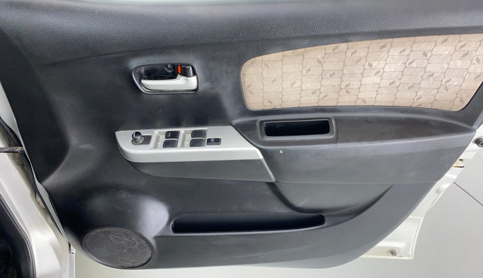 2015 Maruti Wagon R 1.0 VXI, Petrol, Manual, 12,047 km, Driver Side Door Panels Control