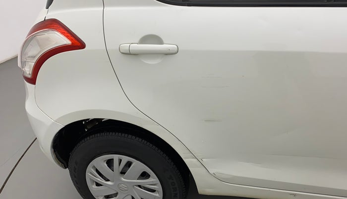 2016 Maruti Swift VXI O, Petrol, Manual, 98,250 km, Right quarter panel - Slightly rusted