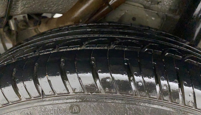 2019 Mahindra KUV 100 NXT K2 P 6 STR, Petrol, Manual, 79,986 km, Left Rear Tyre Tread