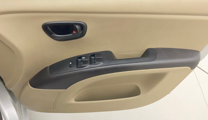 2014 Hyundai i10 MAGNA 1.1, Petrol, Manual, 37,532 km, Driver Side Door Panels Control